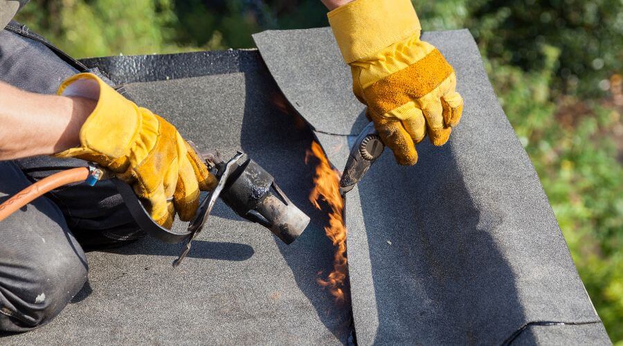 Professional gutter cleaning in North Newton, KS